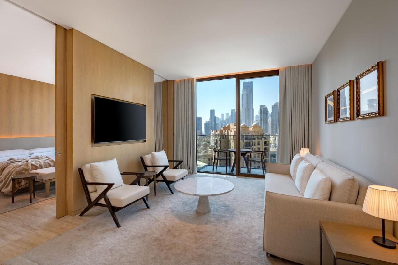The Dubai Edition Eksteriør bilde A living room at the hotel