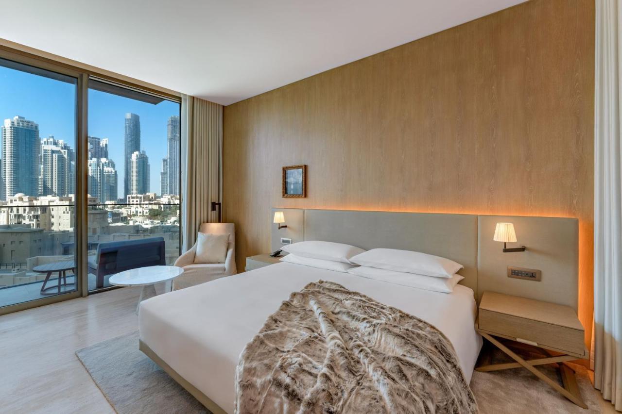 The Dubai Edition Eksteriør bilde A bedroom at the hotel