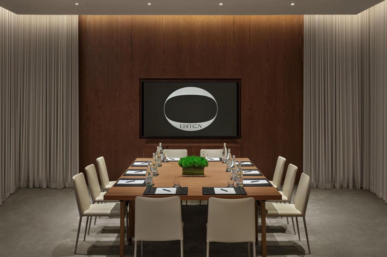 The Dubai Edition Eksteriør bilde The meeting room of the UNWTO headquarters