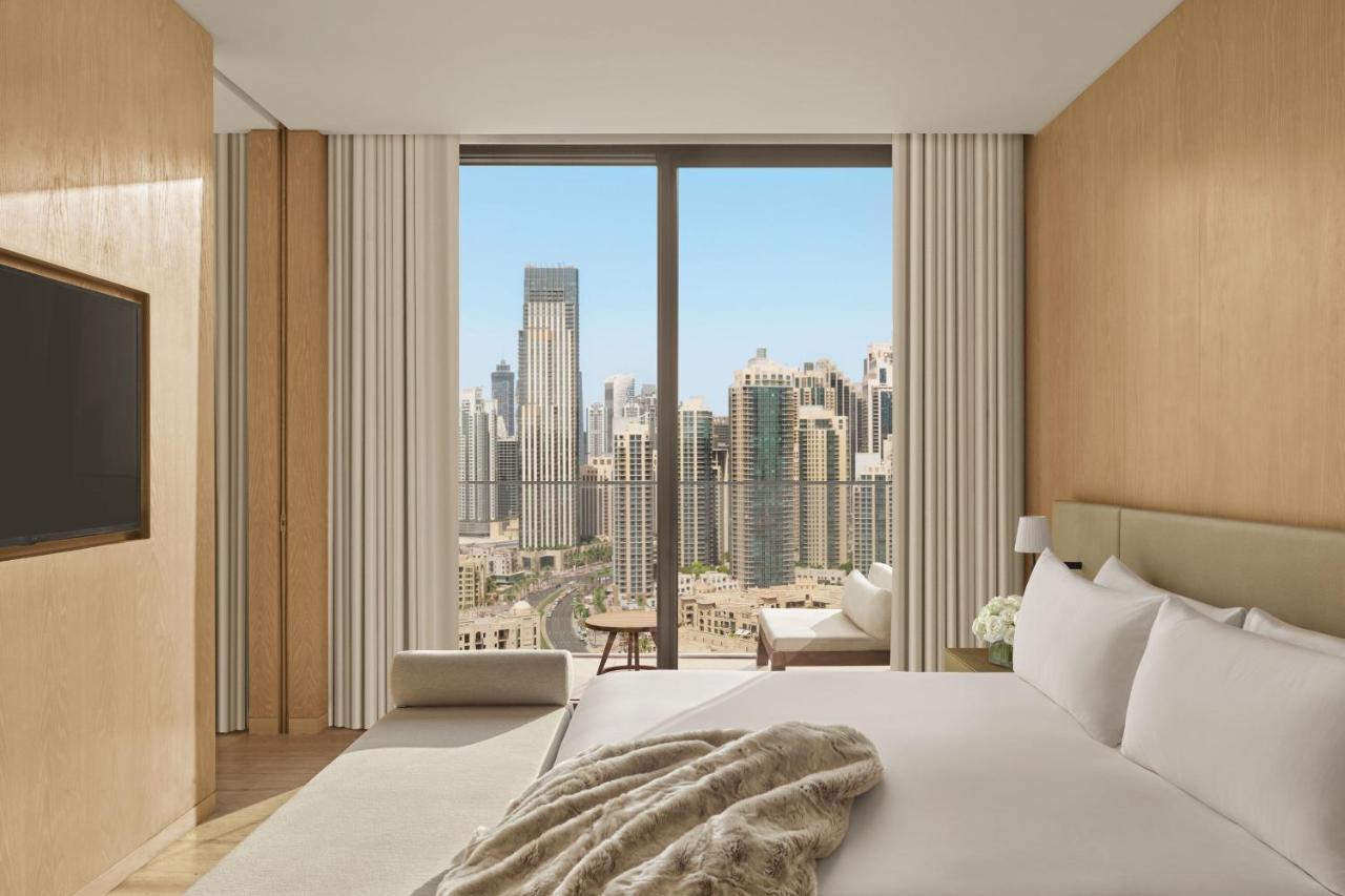 The Dubai Edition Eksteriør bilde A bedroom at the hotel